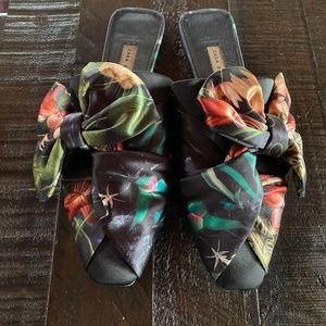 Floral mules Zara